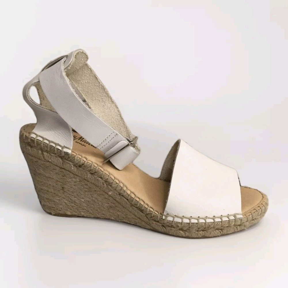 Neiman Marcus Sandals Womens 9 B Ankle Strap Wedge White Leather Espadrilles